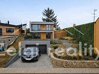 Dva domy, jeden pozemek – 1 126 m² v obci Rataje - d61c2523-1a2d-4b35-9a58-7ef07e6776a6.jpg