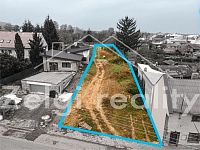 Dva domy, jeden pozemek – 1 126 m² v obci Rataje - DJI_0738.jpg