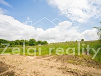 Polom: Pozemek 27304m² s možností solární elektrárny - ideální lokalita - orná půda