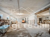 Nabízíme k pronájmu zemědělský areál o celkové ploše 2 268 m²  u Velkých Němčic.