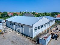 Prostorný areál s halami a pozemky, kde můžete hned stavět - DJI_0288-HDR.jpg