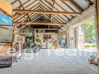 Prostorný areál s halami a pozemky, kde můžete hned stavět - _DSC7048-HDR.jpg