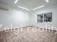 Kompletně soběstačný výrobní a skladový areál s kancelářemi – Valtice - _DSC7510-HDR.jpg