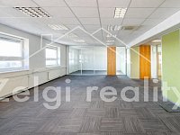 Pronájem moderního komerčního areálu – sklady, výroba a kanceláře - 4df91813-d247-42a8-946f-955f7bd02d3b.jpg