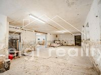 Nabízíme k prodeji zemědělský areál o celkové ploše 2 268 m²  Velké Němčice - 1749800117-7759.jpg