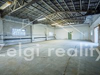 Skladové prostory 164 m² s rampou – ihned k dispozici