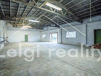 Uherské Hradiště – Skladovací prostor 164 m² s rampou v zabezpečeném areálu - _DSC2186-HDR-Enhanced-NR.jpg