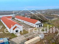 Pronájem komerčního objektu v Miloticích 994 m2 - možnost úpravy podle představ - Venek_01.jpg