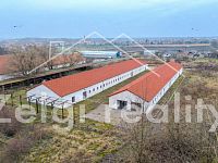 Pronájem komerčního objektu v Miloticích 994 m2 - možnost úpravy podle představ - Venek_02.jpg