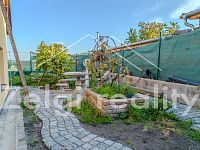 Rodinný dům s 5 apartmány a potenciálem dalšího růstu - 1761238880-9045.jpg