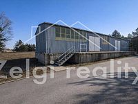 Pronájem skladové / výrobní haly 220 m² – 2 rampy, čelní nájezd, 380 V