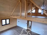 NOVOSTAVBA S GARÁŽÍ - VÝJIMEČNĚ PŘÍVĚTIVÉ MÍSTO NA ÚBOČÍ JAVORNÍKU–ROHANOV, CENTRÁLNÍ ŠUMAVA - 1743513517792.jpg