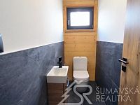 NOVOSTAVBA S GARÁŽÍ - VÝJIMEČNĚ PŘÍVĚTIVÉ MÍSTO NA ÚBOČÍ JAVORNÍKU–ROHANOV, CENTRÁLNÍ ŠUMAVA - 1743513558433.jpg