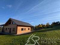 NOVOSTAVBA RODINNÉHO DOMU NA ÚBOČÍ JAVORNÍKU – ROHANOV, CENTRÁLNÍ ŠUMAVA - PXL_20251014_140005721.jpg