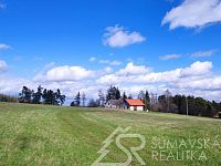 SOLITÉRNÍ PŮVODNÍ CHALUPA V NÁDHERNÉ POLOZE NA MYSTICKÉM MÍSTĚ SE ŠUMAVOU  NA DOHLED - IMG_20230331_141749.jpg