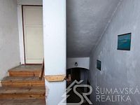 VĚTŠÍ DŮM NA ÚPATÍ  KRÁLOVSKÉHO KAMENE – ŠUMAVA - NICOV - 1748940103830.jpg