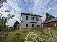 VĚTŠÍ DŮM NA ÚPATÍ  KRÁLOVSKÉHO KAMENE – ŠUMAVA - NICOV - PXL_20250909_122648617.MP.jpg