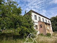 VĚTŠÍ DŮM NA ÚPATÍ  KRÁLOVSKÉHO KAMENE – ŠUMAVA - NICOV - PXL_20250909_122943276.MP.jpg