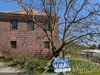 VĚTŠÍ DŮM NA ÚPATÍ  KRÁLOVSKÉHO KAMENE – ŠUMAVA - NICOV - PXL_20260426_122827913.jpg