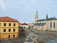 LUXUSNÍ APARTMÁN 4+1 PŘÍMO NA NÁMĚSTÍ V KAŠPERSKÝCH HORÁCH - 13.jpg