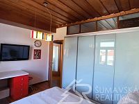 LUXUSNÍ APARTMÁN 4+1 PŘÍMO NA NÁMĚSTÍ V KAŠPERSKÝCH HORÁCH - 1697043030318.jpg