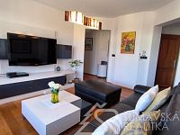 LUXUSNÍ APARTMÁN 4+1 PŘÍMO NA NÁMĚSTÍ V KAŠPERSKÝCH HORÁCH - 1697043069279.jpg