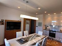 LUXUSNÍ APARTMÁN 4+1 PŘÍMO NA NÁMĚSTÍ V KAŠPERSKÝCH HORÁCH - 1697043117737.jpg