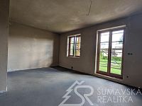 NOVÝ BYT 1+KK S VÝCHODNÍM BALKONEM A VÝHLEDEM NA ŠUMAVU-KAŠPERSKÉ HORY - PXL_20251003_101343342.MP.jpg