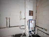 NOVÝ BYT 1+KK S VÝCHODNÍM BALKONEM A VÝHLEDEM NA ŠUMAVU-KAŠPERSKÉ HORY - PXL_20251003_101526416.jpg