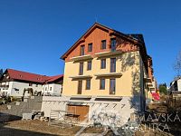 NOVÝ BYT 1+KK S VÝCHODNÍM BALKONEM A VÝHLEDEM NA ŠUMAVU-KAŠPERSKÉ HORY - PXL_20251119_091524396.MP.jpg