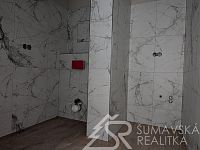 NOVÝ BYT 1+KK S VÝCHODNÍM BALKONEM A VÝHLEDEM NA ŠUMAVU-KAŠPERSKÉ HORY - PXL_20251119_092013985.jpg