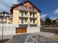 NOVÝ BYT 1+KK S VÝCHODNÍM BALKONEM A VÝHLEDEM NA ŠUMAVU-KAŠPERSKÉ HORY - PXL_20260325_112757597.jpg