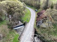 BÝVALÁ SLAVNÁ WACLAWICKOVA PILA, DNES LUKRATIVNÍ POZEMKY  V CHKO ŠUMAVA - REJŠTEJN - DJI_20250423093824_0072_D.jpg