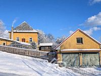 RODINNÝ DŮM SE ZAHRADOU V OBCI LUKOVIŠTĚ  U KOLINCE