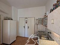 RODINNÝ DŮM SE ZAHRADOU V OBCI LUKOVIŠTĚ  U KOLINCE - PXL_20251030_131416495.MP.jpg