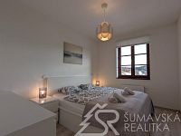 SLUNNÝ BYT 2+KK V NOVÉM BYTOVÉM DOMĚ V KAŠPERSKÝCH HORÁCH - PXL_20260207_123713888.jpg