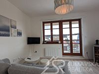 SLUNNÝ BYT 2+KK V NOVÉM BYTOVÉM DOMĚ V KAŠPERSKÝCH HORÁCH - PXL_20260207_124415773.jpg