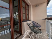 SLUNNÝ BYT 2+KK V NOVÉM BYTOVÉM DOMĚ V KAŠPERSKÝCH HORÁCH - PXL_20260207_124544868.jpg