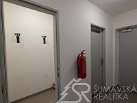 SLUNNÝ BYT 2+KK V NOVÉM BYTOVÉM DOMĚ V KAŠPERSKÝCH HORÁCH - PXL_20260207_125916064.jpg