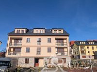 SLUNNÝ BYT 2+KK V NOVÉM BYTOVÉM DOMĚ V KAŠPERSKÝCH HORÁCH - PXL_20260210_083606711.MP.jpg