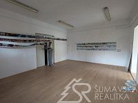 ZAVEDENÝ OBCHOD V CENTRU OBCE ŽIHOBCE - PXL_20260213_094834846.MP.jpg