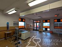 ZAVEDENÝ OBCHOD A FUNGUJÍCÍ RESTAURACE V CENTRU OBCE PŘEDSLAV - PXL_20260220_080154938.MP.jpg