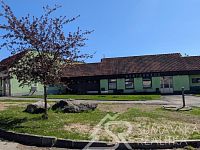 ZAVEDENÝ OBCHOD A FUNGUJÍCÍ RESTAURACE V CENTRU OBCE PŘEDSLAV