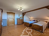 DŮM NA SAMOTĚ U LESA S FANTASTICKÝM PANORAMATICKÝM VÝHLEDEM,  OSTRUŽNO NA ŠUMAVĚ - PXL_20251209_094453797.jpg