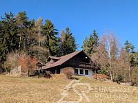 DŮM NA SAMOTĚ U LESA S FANTASTICKÝM PANORAMATICKÝM VÝHLEDEM,  OSTRUŽNO NA ŠUMAVĚ