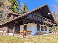 DŮM NA SAMOTĚ U LESA S FANTASTICKÝM PANORAMATICKÝM VÝHLEDEM,  OSTRUŽNO NA ŠUMAVĚ - PXL_20260313_084124004.jpg