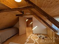 DŮM POD HRADEM KAŠPERK PO REKONSTRUKCI IHNED K NASTĚHOVÁNÍ, NEZDICE NA ŠUMAVĚ - PXL_20260119_124121931.jpg