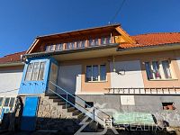 DŮM POD HRADEM KAŠPERK PO REKONSTRUKCI IHNED K NASTĚHOVÁNÍ, NEZDICE NA ŠUMAVĚ