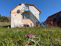 DŮM POD HRADEM KAŠPERK PO REKONSTRUKCI IHNED K NASTĚHOVÁNÍ, NEZDICE NA ŠUMAVĚ-SLEVA - PXL_20260423_075147003.MP.jpg