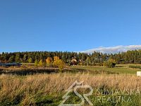 SLUNNÝ STAVEBNÍ POZEMEK 960 m2 V ŽÁDANÉ LOKALITĚ HOMOLKA, VIMPERK - PXL_20251018_150101570.jpg